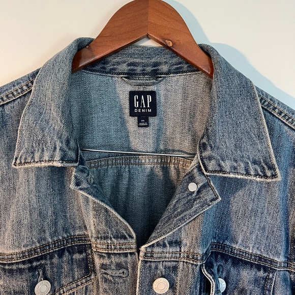 GAP Jean Jacket - Picture 3 of 5